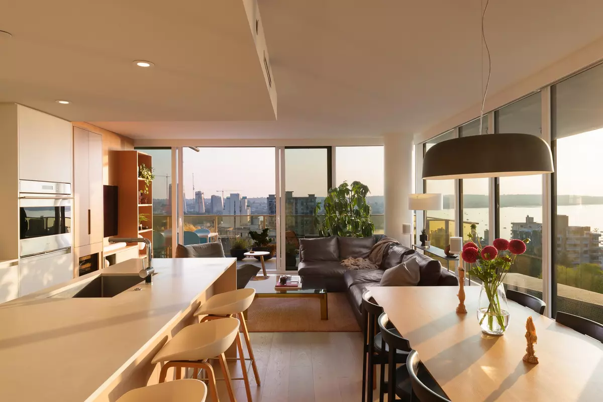 Vancouver, BC V6E 1N5,1365 Davie ST #1404