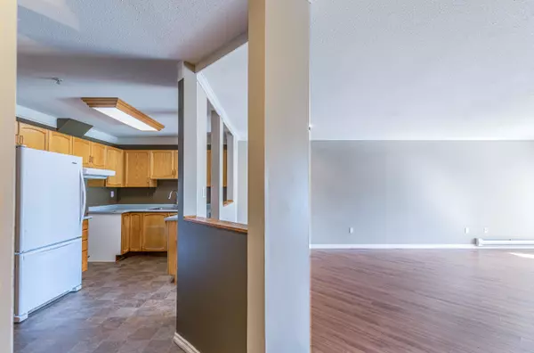 Abbotsford, BC V2T 6P4,2964 Trethewey ST #402