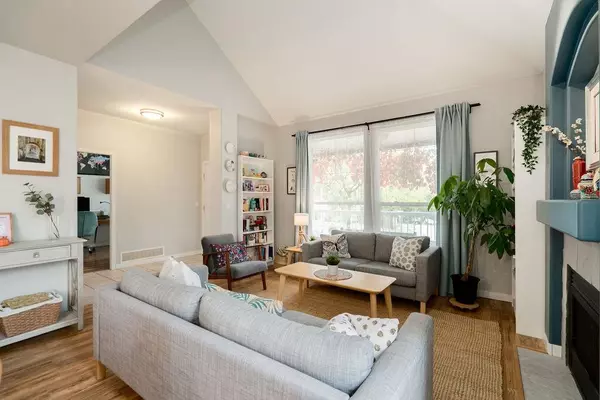 Maple Ridge, BC V2W 1E5,23801 Kanaka WAY