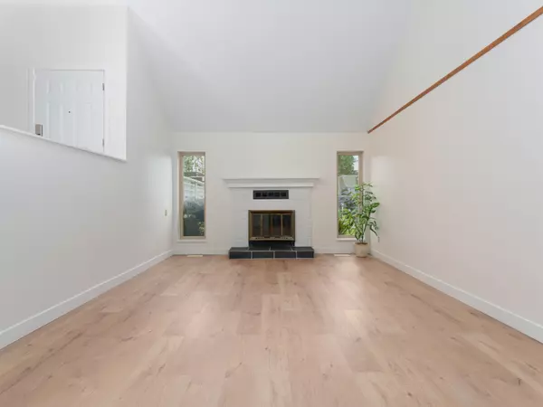 Vancouver, BC V5S 4A6,7867 Marchwood PL