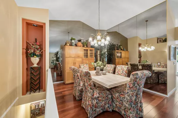 Port Moody, BC V3H 4W6,101 Parkside DR #165