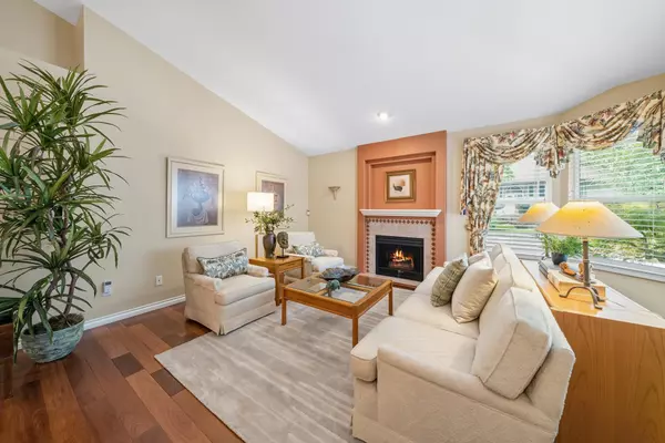 Port Moody, BC V3H 4W6,101 Parkside DR #165