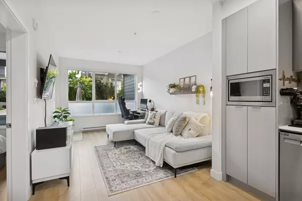 Tsawwassen, BC V4M 0E4,1792 Starling DR #118