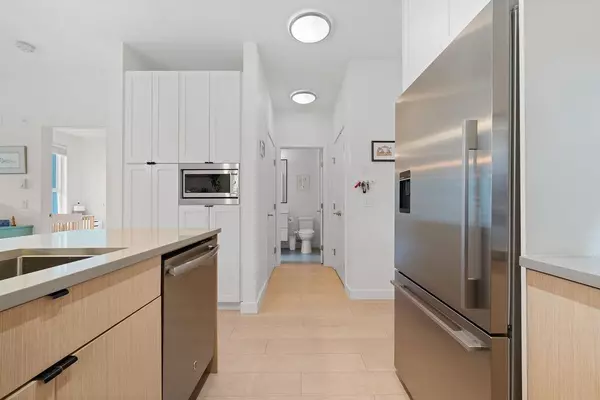 North Vancouver, BC V7K 0A3,3205 Mountain HWY #303