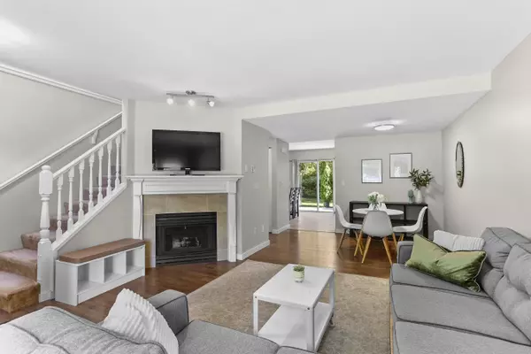 Maple Ridge, BC V2X 0J6,11588 232 ST #8