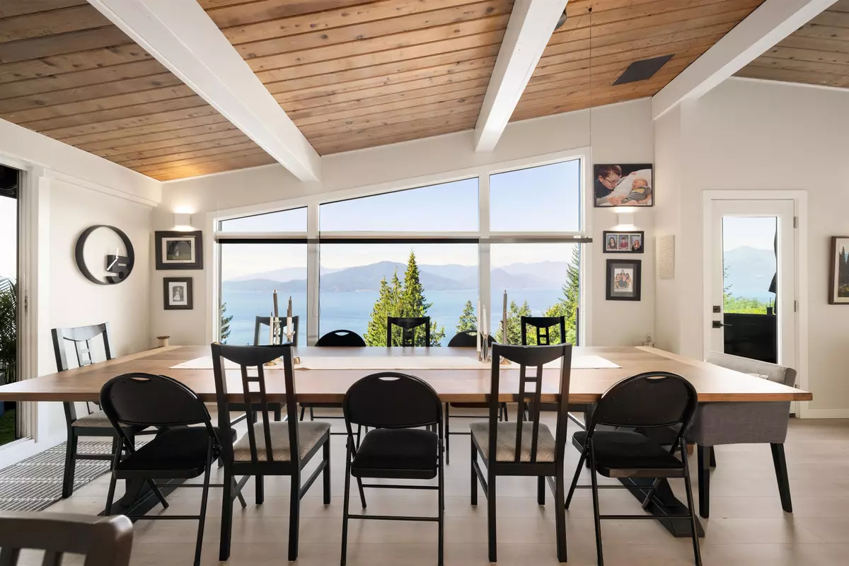 Lions Bay, BC V0N 2E0,195 Kelvin Grove WAY