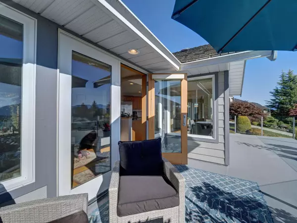 Gibsons, BC V0N 1V8,806 Oceanmount BLVD