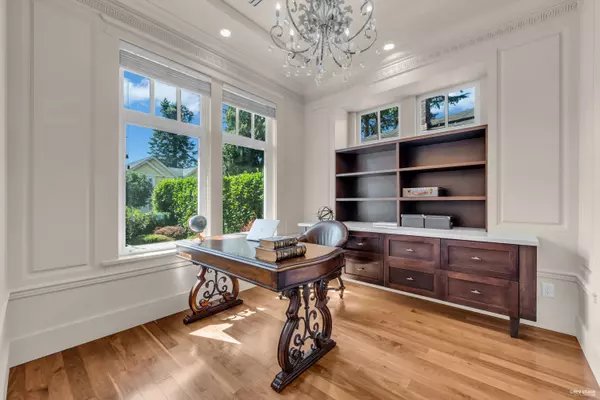 Vancouver, BC V6N 3B9,4019 W 40th AVE