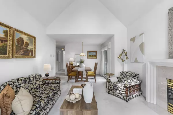 Burnaby, BC V5J 1T2,5375 Victory ST #303