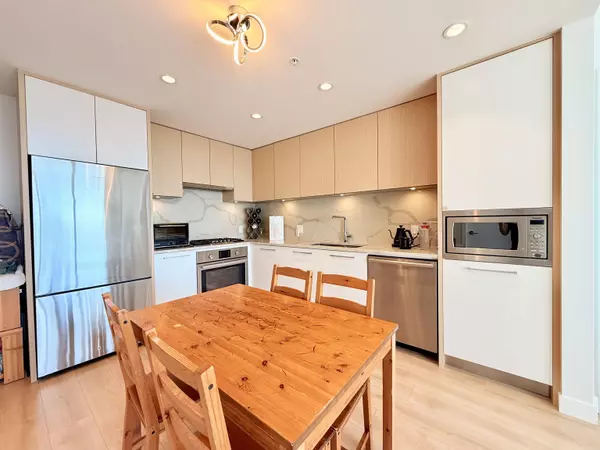 Coquitlam, BC V3J 0K7,567 Clarke RD #2101