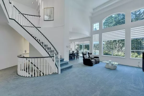 Port Moody, BC V3H 5C1,62 Linden CT