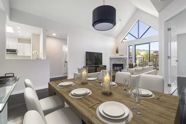 North Vancouver, BC V7L 4W1,175 E 10th ST #PH 413