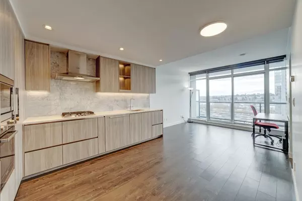 Burnaby, BC V5C 0M8,4720 Lougheed HWY #410