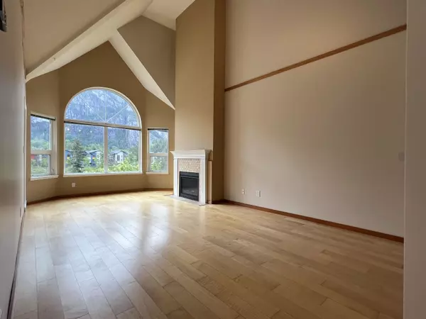 Squamish, BC V8B 0K2,1468 Pemberton AVE #305