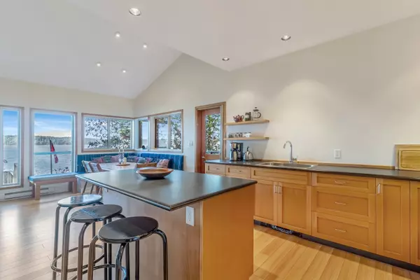 Galiano Island, BC V0N 1P0,19795 Porlier Pass RD