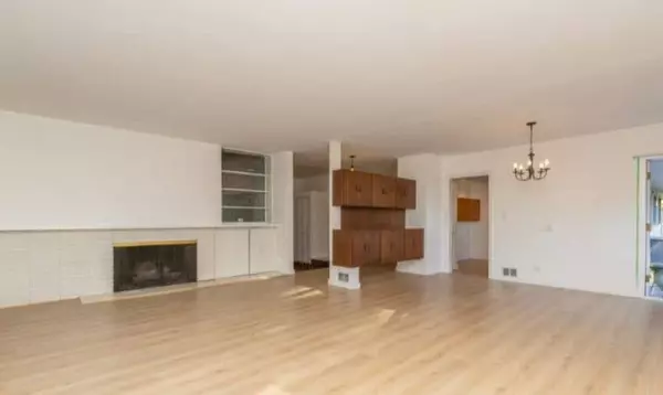 West Vancouver, BC V7S 1G8,547 Hadden DR