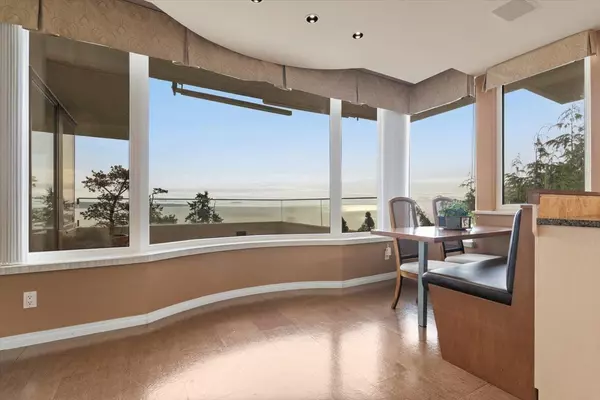 White Rock, BC V4B 2B4,15050 Prospect AVE #301