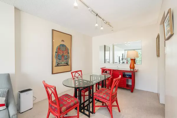 North Vancouver, BC V7P 3G8,2004 Fullerton AVE #905