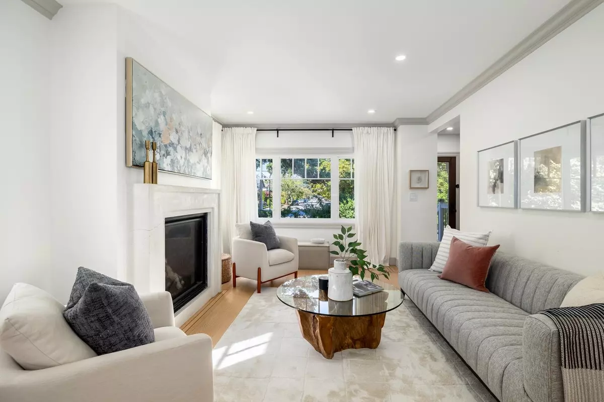 Vancouver, BC V6N 3C4,2706 W 41st AVE