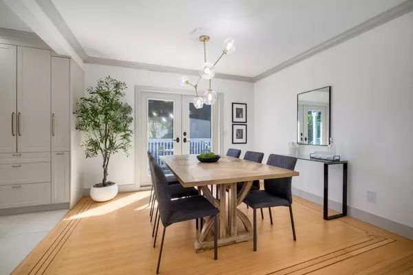 Vancouver, BC V6N 3C4,2706 W 41st AVE