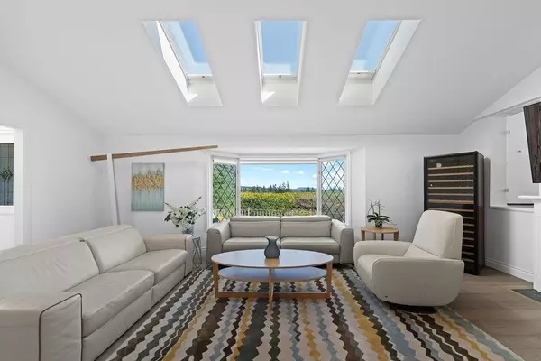 West Vancouver, BC V7S 1S2,685 King Georges WAY