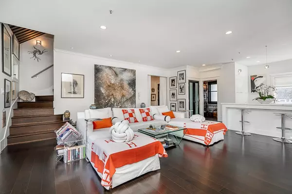 Vancouver, BC V6J 2T2,1638 Matthews AVE