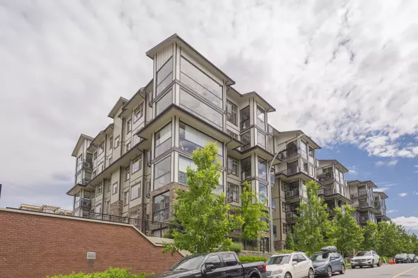 Langley, BC V2Y 3P9,8538 203a ST #612