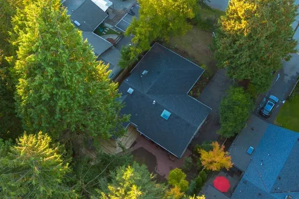 North Vancouver, BC V7R 3Y6,4025 Sunset BLVD