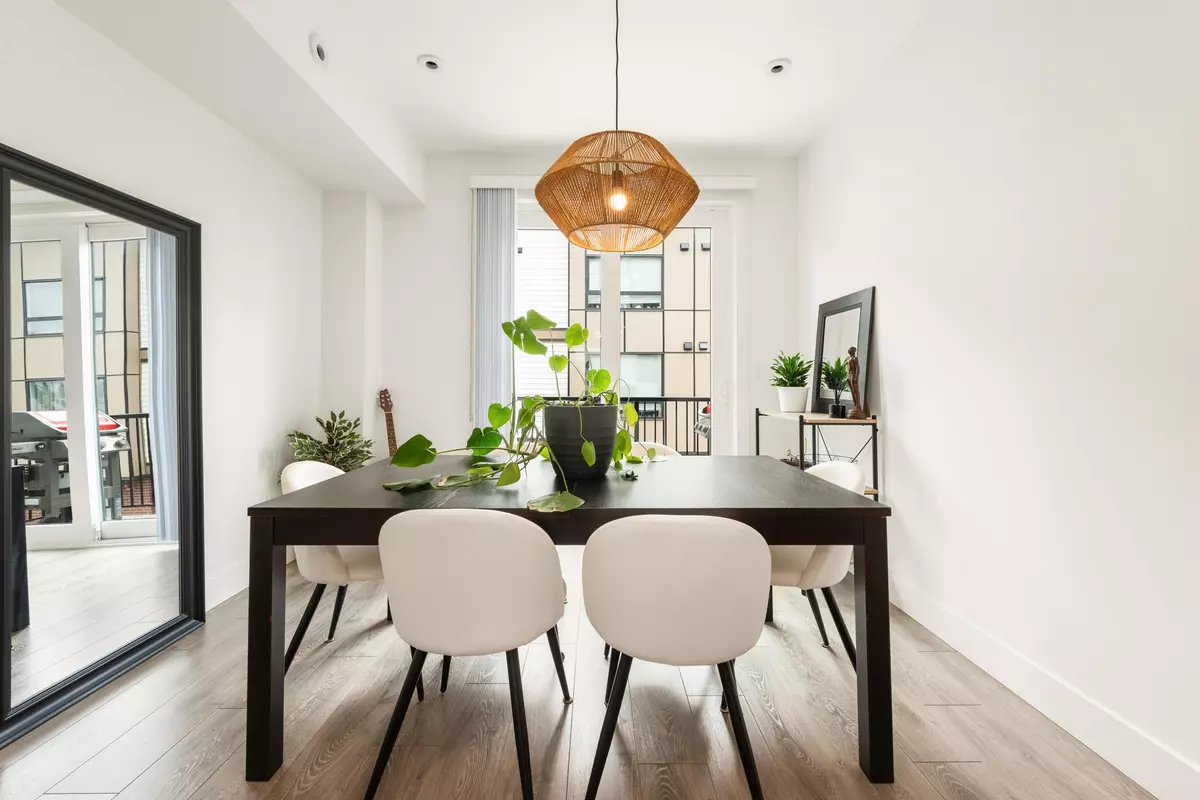 Langley, BC V3A 3X6,19624 56 AVE #3