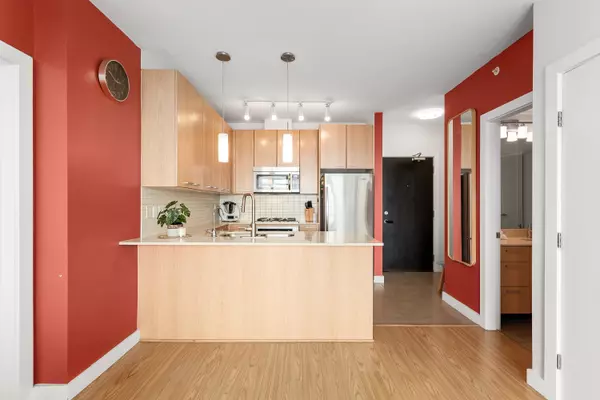 Coquitlam, BC V3B 0H9,2955 Atlantic AVE #3705