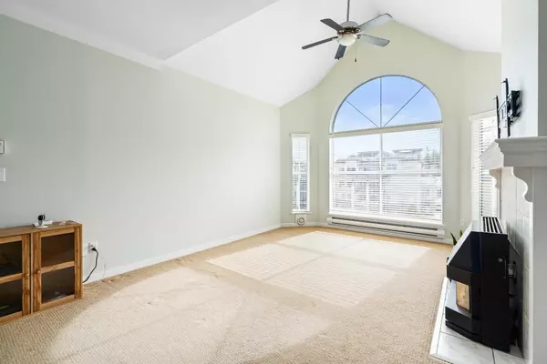 Pitt Meadows, BC V3Y 2P6,12464 191b ST #403