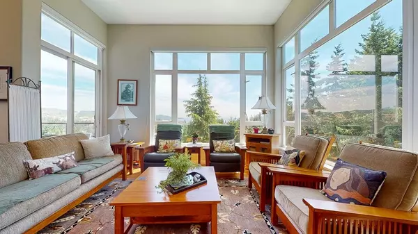 Sechelt, BC V7Z 0K5,5780 Trail AVE #11