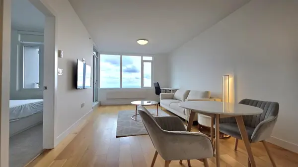 Burnaby, BC V5A 4Y8,9393 Tower RD #1505