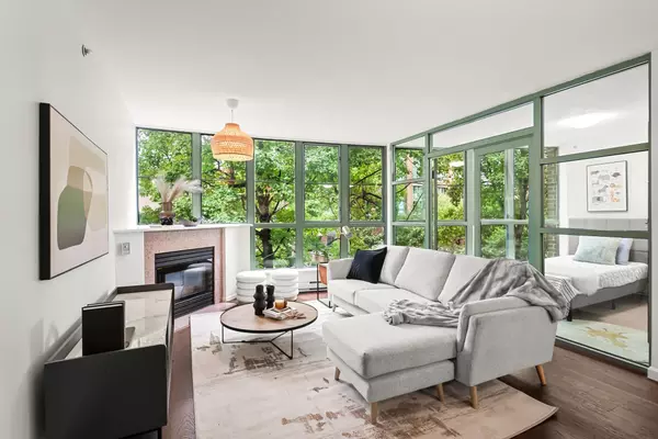 Vancouver, BC V6A 4B6,1159 Main ST #301