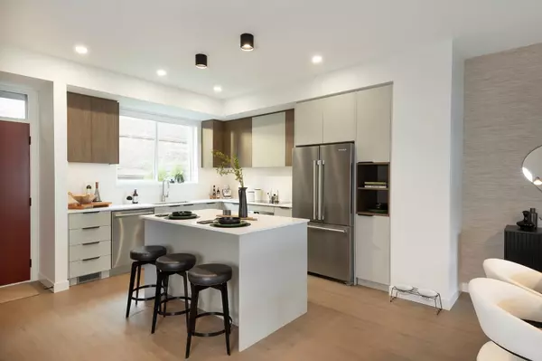 Coquitlam, BC V3E 3H2,3535 Highland DR #152