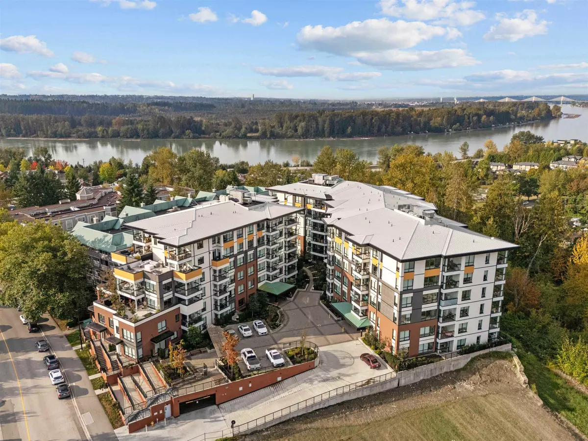 Maple Ridge, BC V2X 9B2,11639 227 ST #406