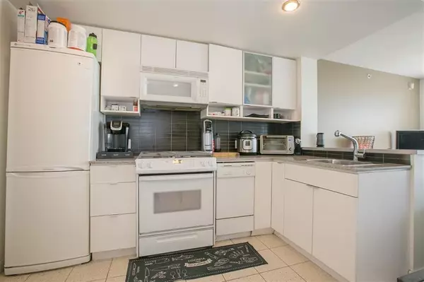 Vancouver, BC V6Z 3G6,928 Beatty ST #1201