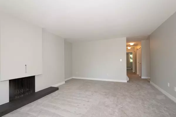 West Vancouver, BC V7T 1L5,235 Keith RD #810