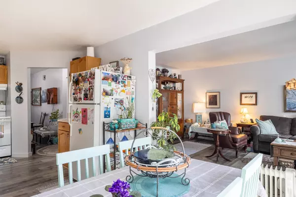 Gibsons, BC V0N 1V9,765 School RD #2