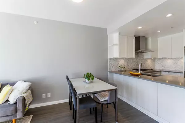 Coquitlam, BC V3J 0E8,520 Como Lake AVE #1408