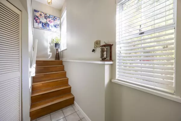 Coquitlam, BC V3K 6N2,100 Laval ST #180