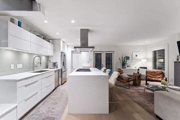 North Vancouver, BC V7H 1Z7,2108 Berkley AVE