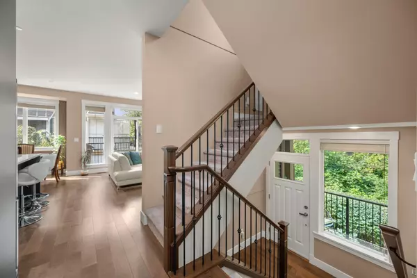 Maple Ridge, BC V2W 0E5,23709 111a AVE #9