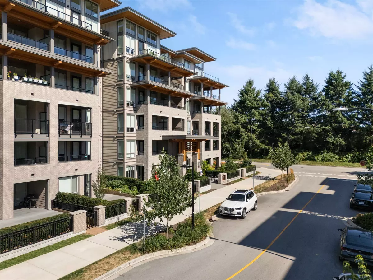 Burnaby, BC V3N 0H8,7588 16th ST #222