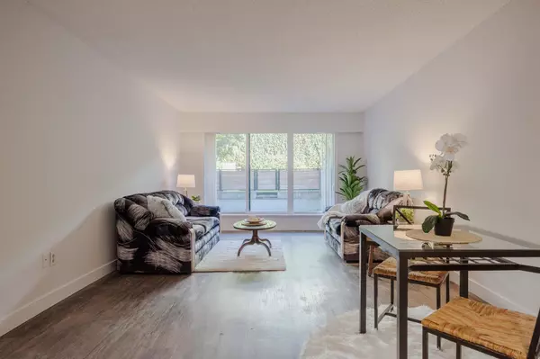 New Westminster, BC V3M 4P1,215 Mowat ST ##213