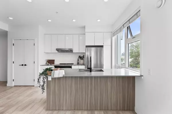 Abbotsford, BC V2S 0M4,32828 Landeau PL #401