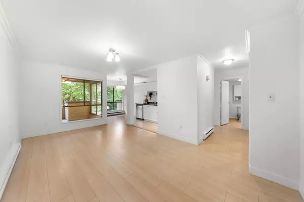 West Vancouver, BC V7T 2W9,1363 Clyde AVE #206