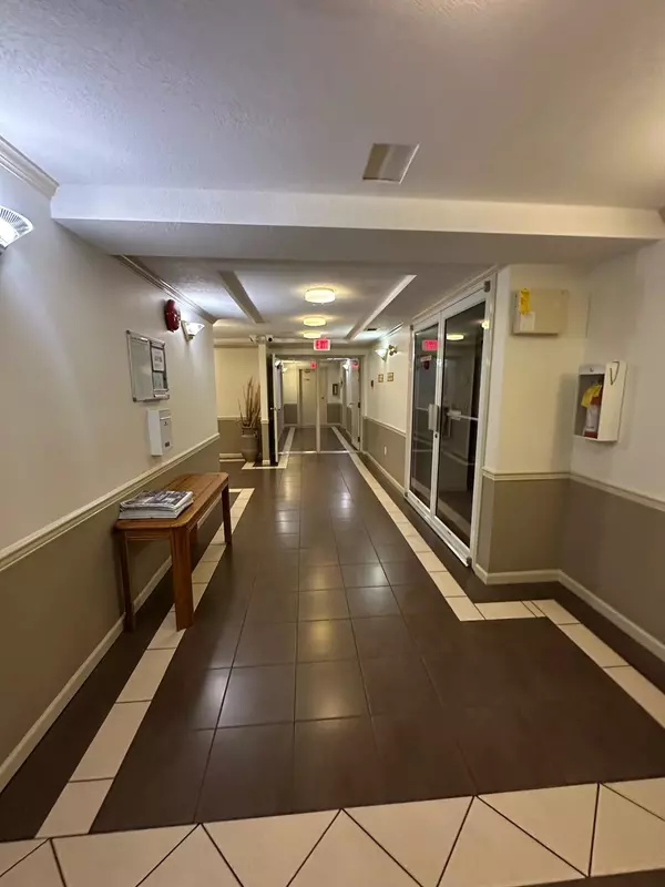 Abbotsford, BC V2S 2L5,33110 George Ferguson WAY #107