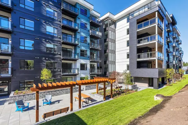 Abbotsford, BC V2S 0N9,33886 Pine ST #304