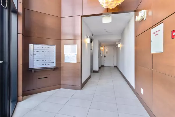 Burnaby, BC V5B 1R4,5688 Hastings ST #303